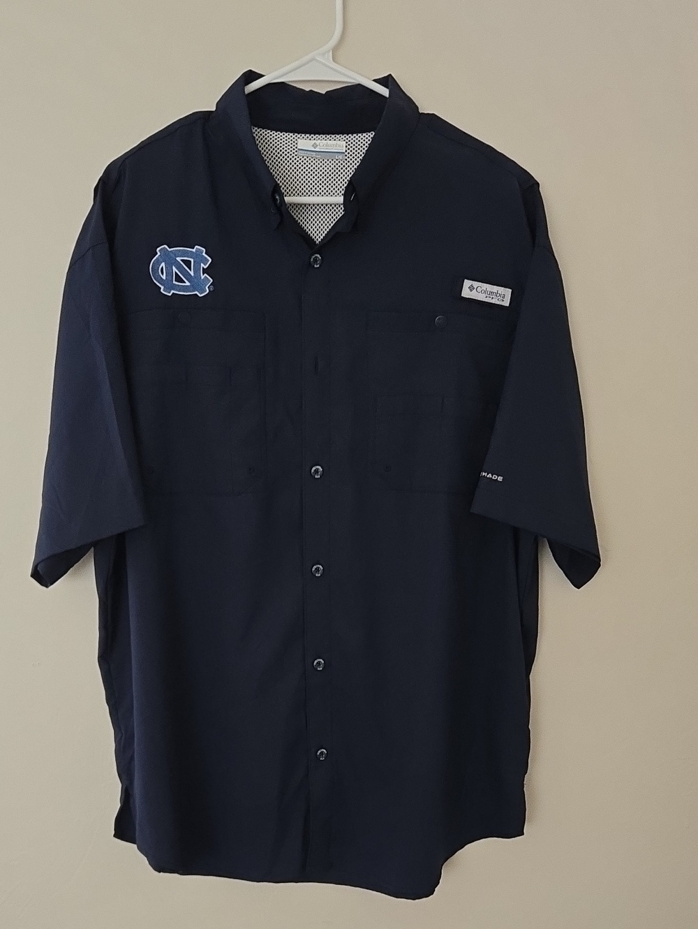 Columbia Navy Short-Sleeve Button-Up Shirt with Light Blue UNC Logo